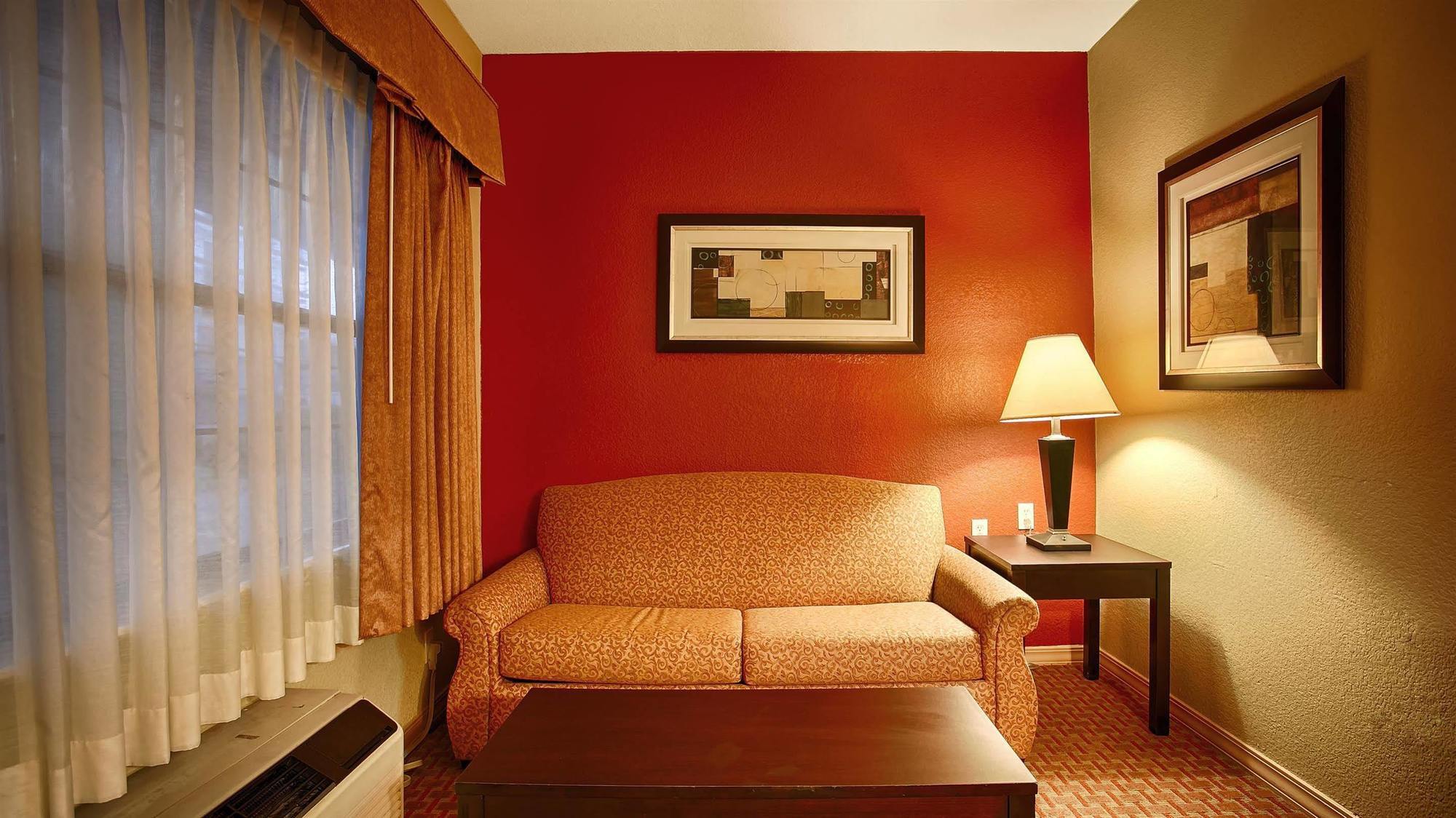 Best Western Airport Inn Monroe Bagian luar foto
