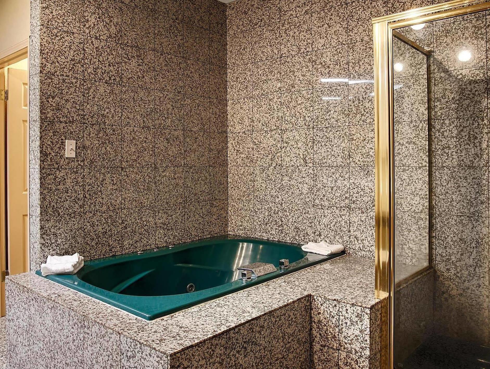 Best Western Airport Inn Monroe Bagian luar foto